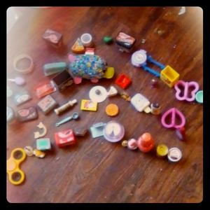 Mini food in mini stuff